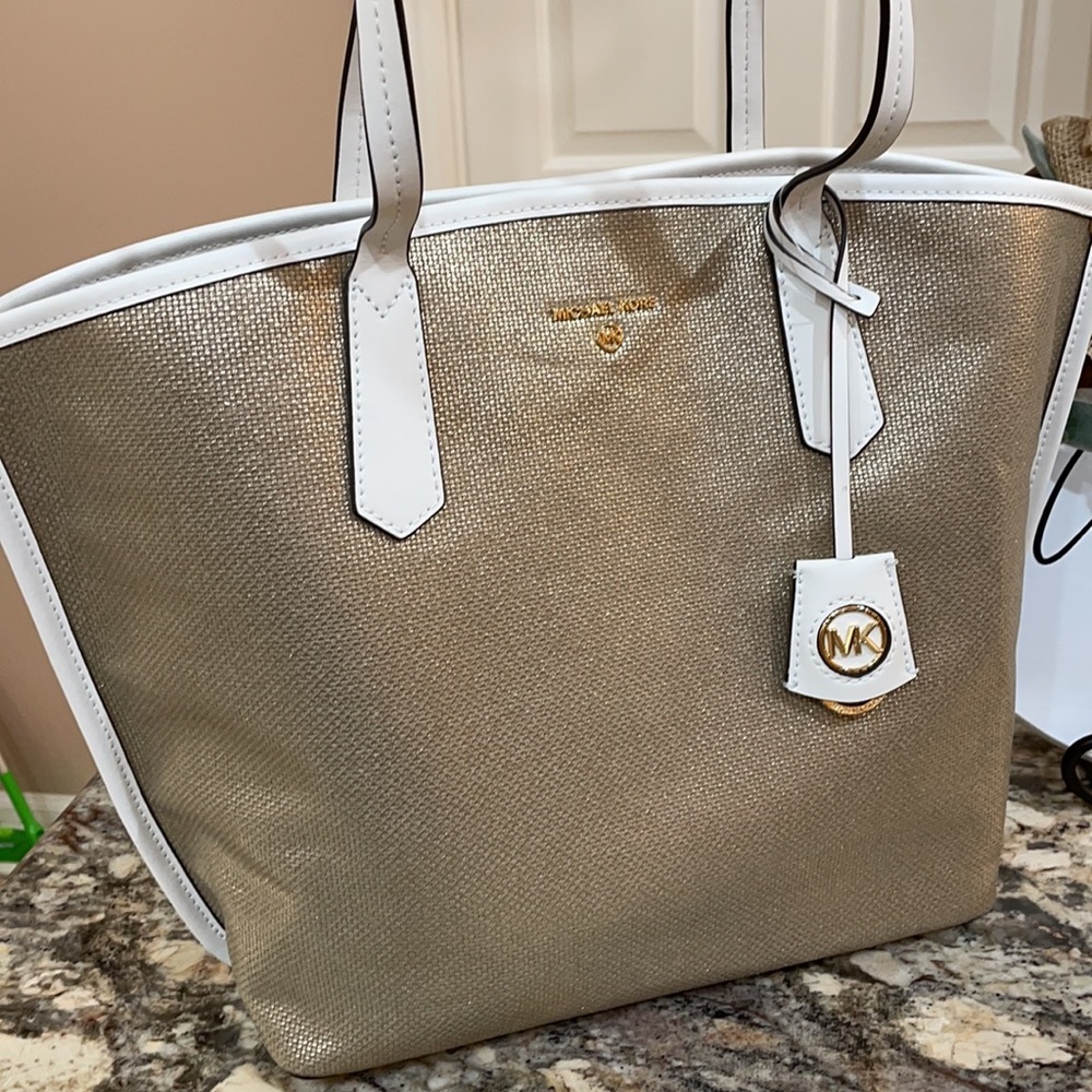 NWT Michael Kors Optic White & Gold Tote - Picture 2 of 6
